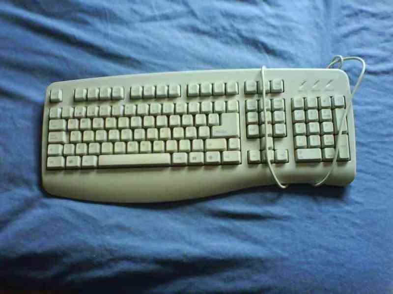 Regalo teclado ps2