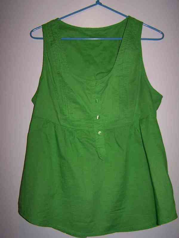 Camisa verde sin mangas