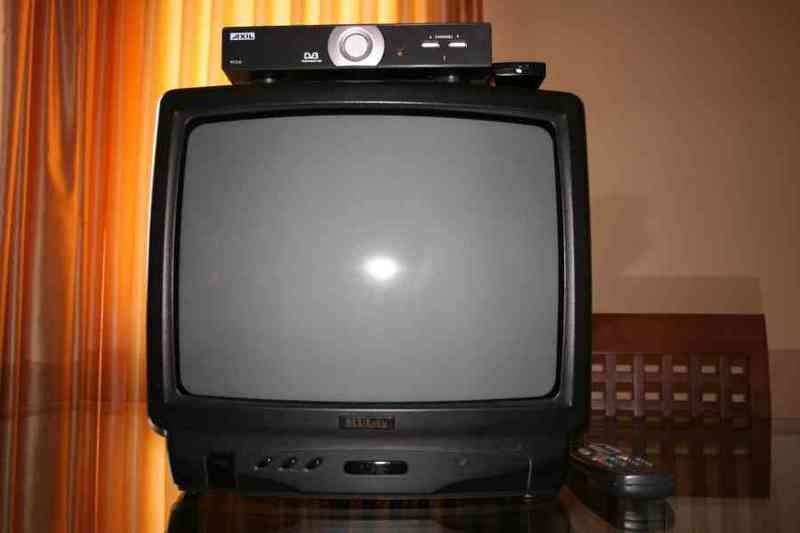 Tv 14" y decodificador tdt