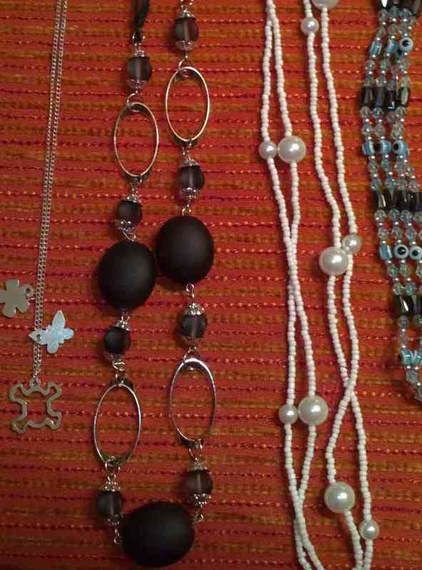 Varios collares