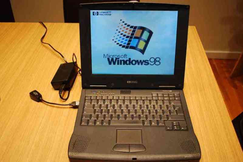 Regalo otro portatil windows 98