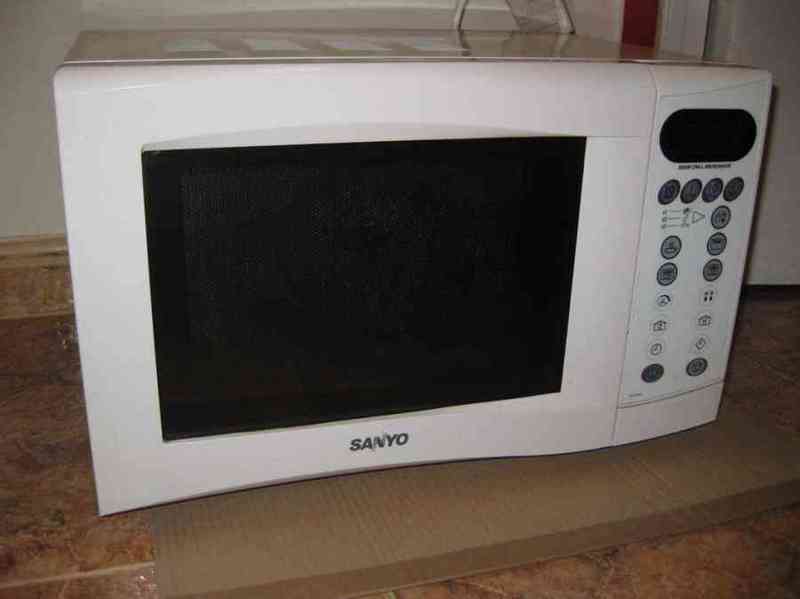 Regalem un microones