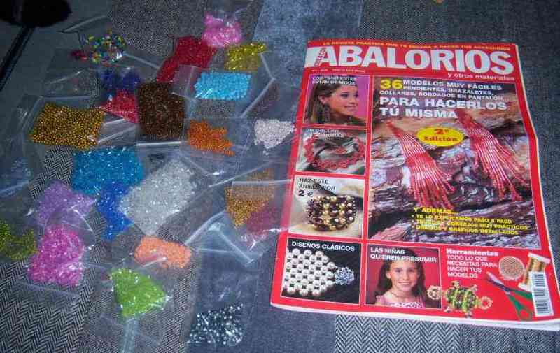 Revista y abalorios