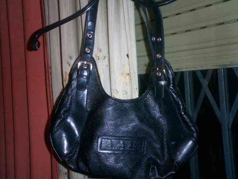 Bolso mediano negro susyy