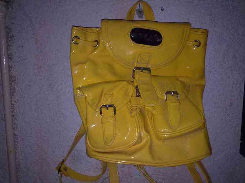 Bolso amarillo