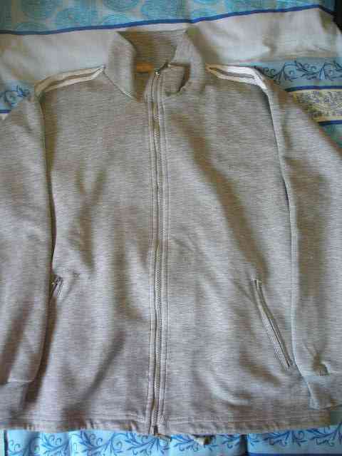 Sudadera gris(reservado a gonzaparla)