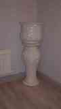 Macetero con pie de cerámica (74cm altura)