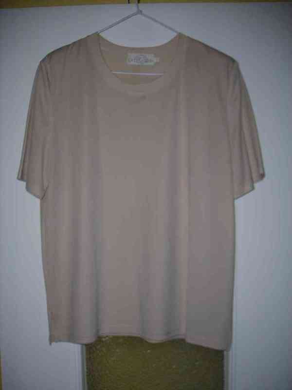 Camiseta beige 1