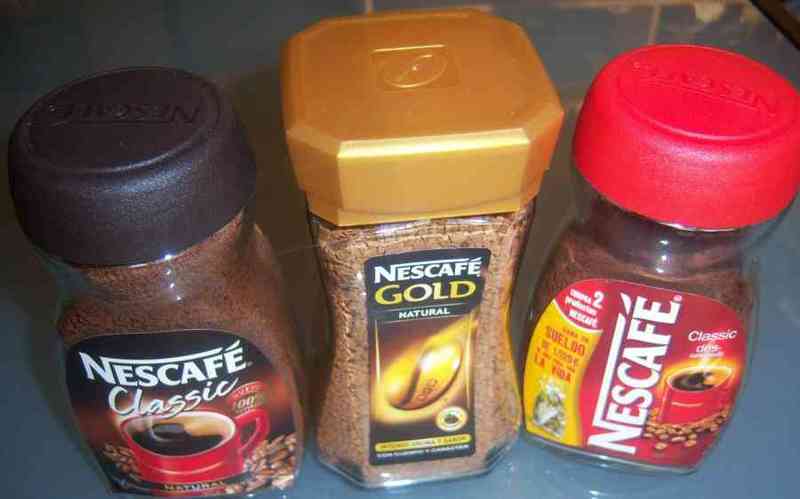 Nescafé instantáneo (3 a anastas y 2 a dyan)