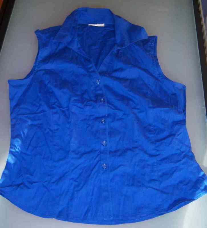 Blusa azul sin mangas a gabrielaf
