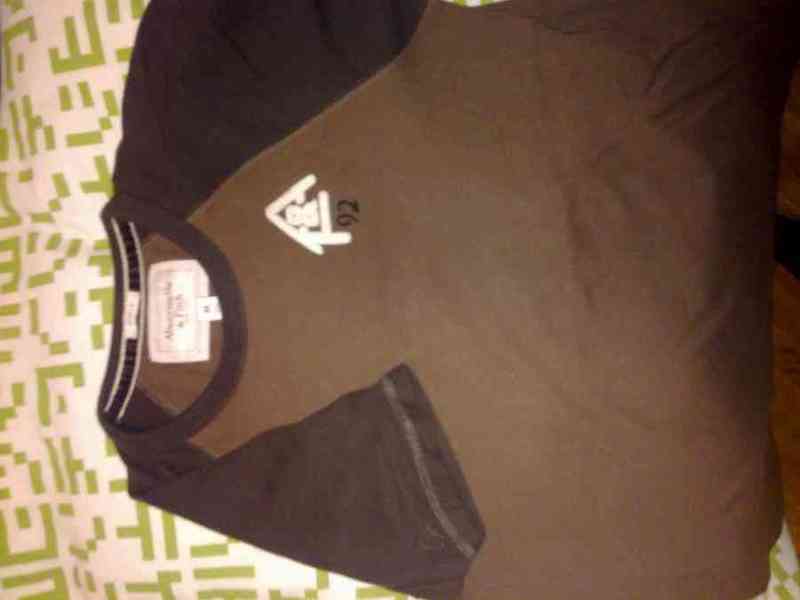 Camiseta abercrombie manga corta marrón talla m