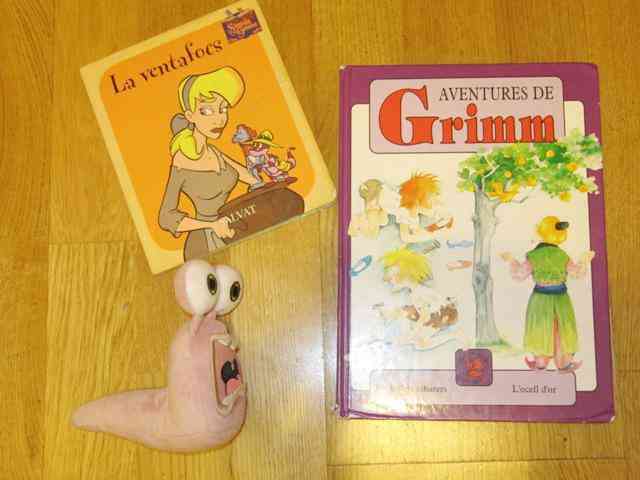 Regalo 2 cuentos y 1 muñeco ( gabri )