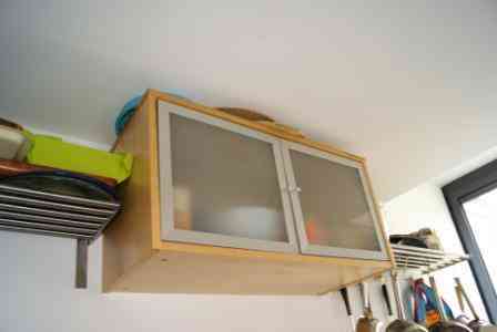 Mueble aereo de madera