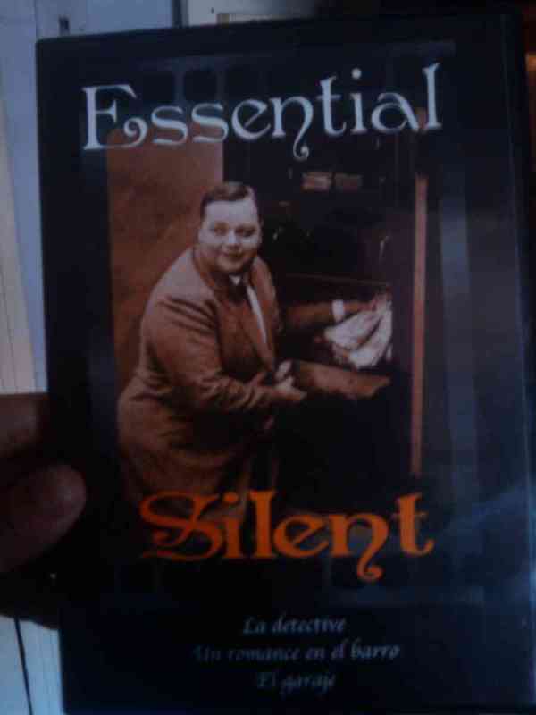 [dvd] essential - silent