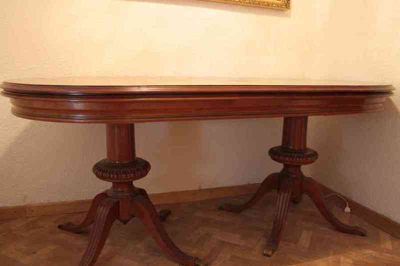 Conjunto de mesa y 6 sillas