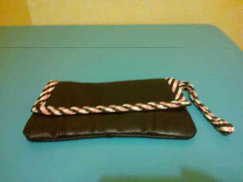 Regalo cartera de mano de piel nueva