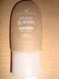Maquillaje essence clear&matt