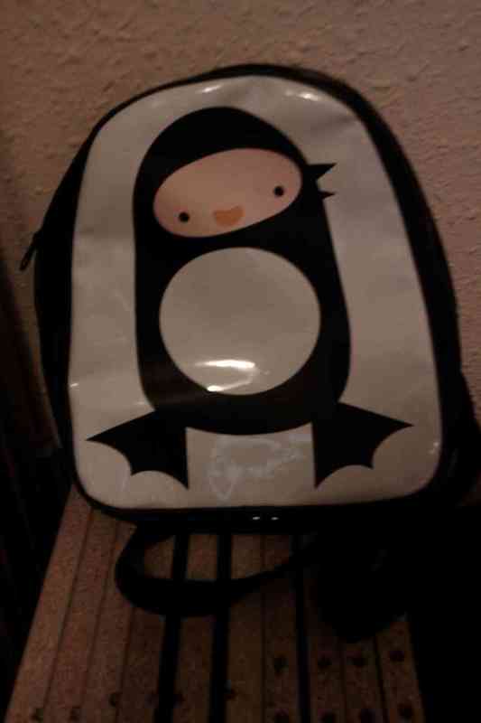 Mochila pequeña para chica adolescente, de charol
