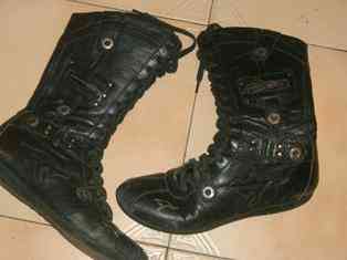 Botas   3              (thays)      