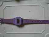 Reloj morado mar