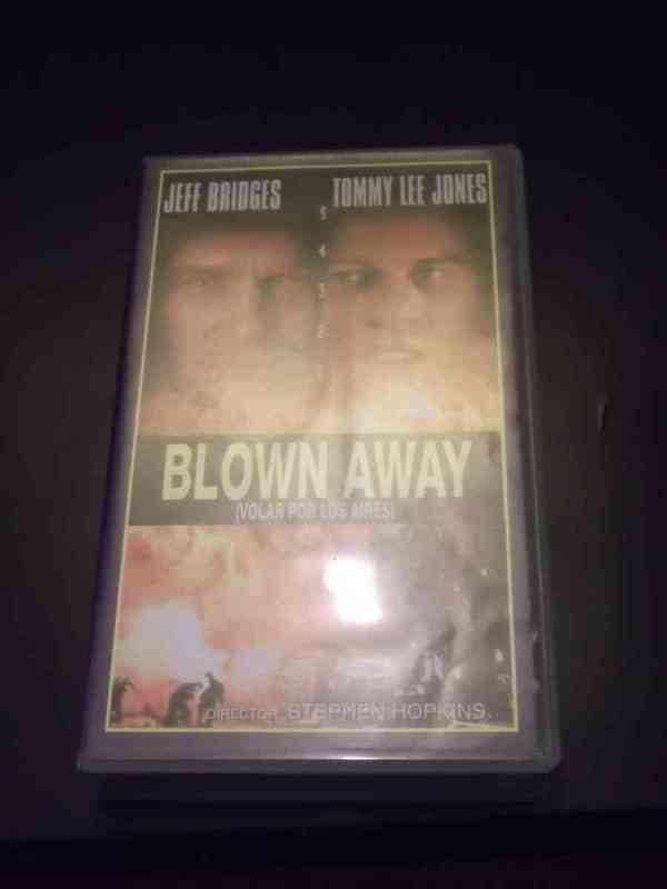 Blown away en vhs