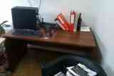 Mesa de oficina color madera