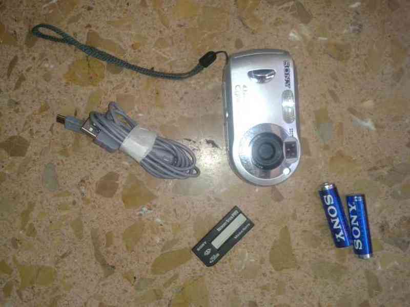 Sony  cyber-shot 4.1 meg pixel