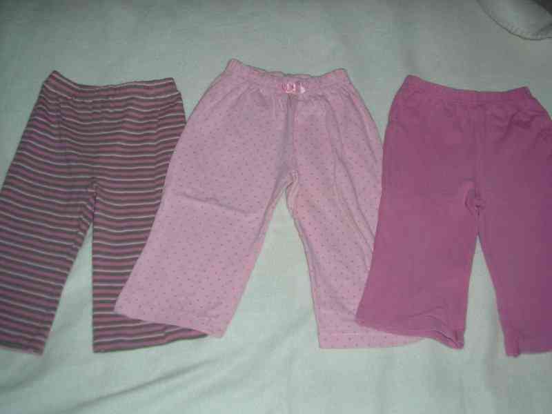 3 pantalones talla 6-9 meses