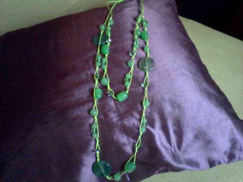 Collar verde