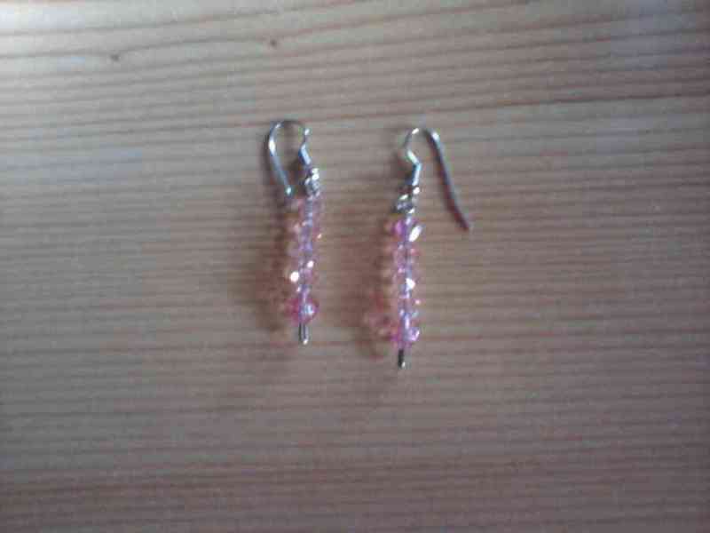 Pendientes piedritas rosadas