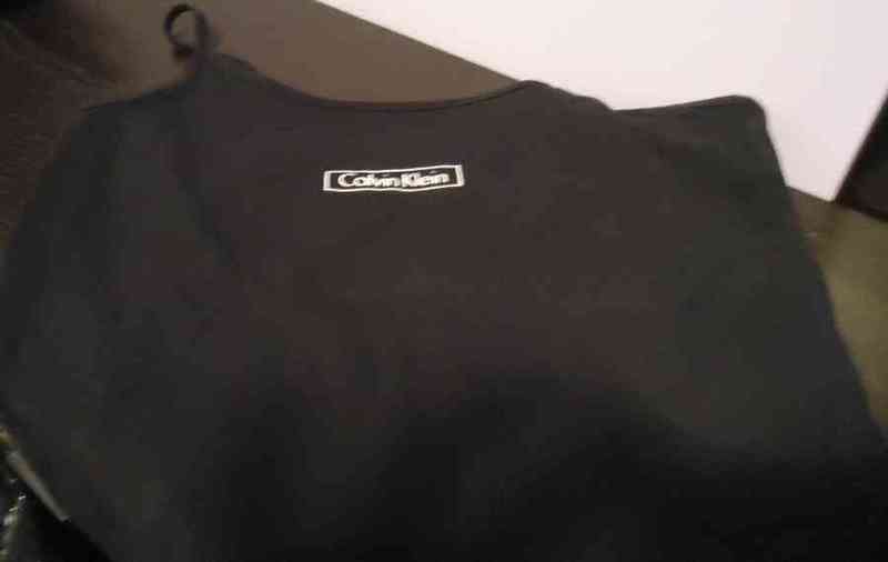 Camiseta negra calvin klein t-s (una)