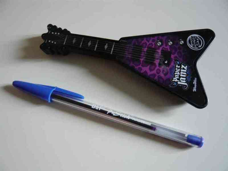 Mini-guitarra