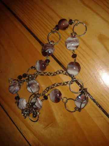 Collar con piedrecitas