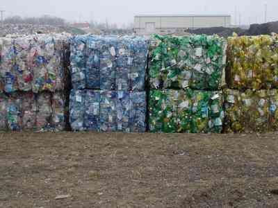 Recogida  de papel periodicos y todo que es papel 