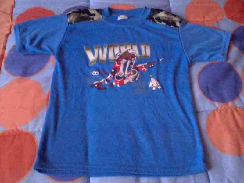 Camiseta azul talla 6