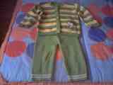 Conjunto unisex talla 2 años aprox.