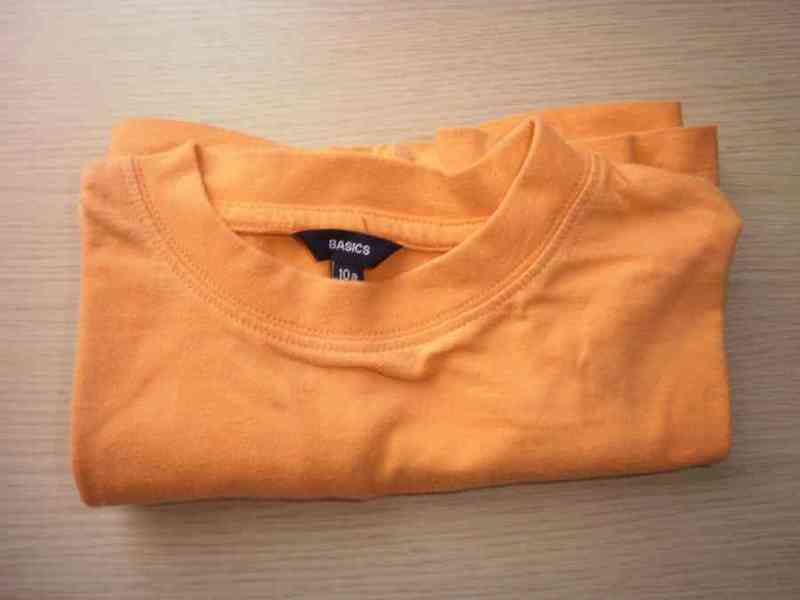 Camiseta básica naranja talla 10 años