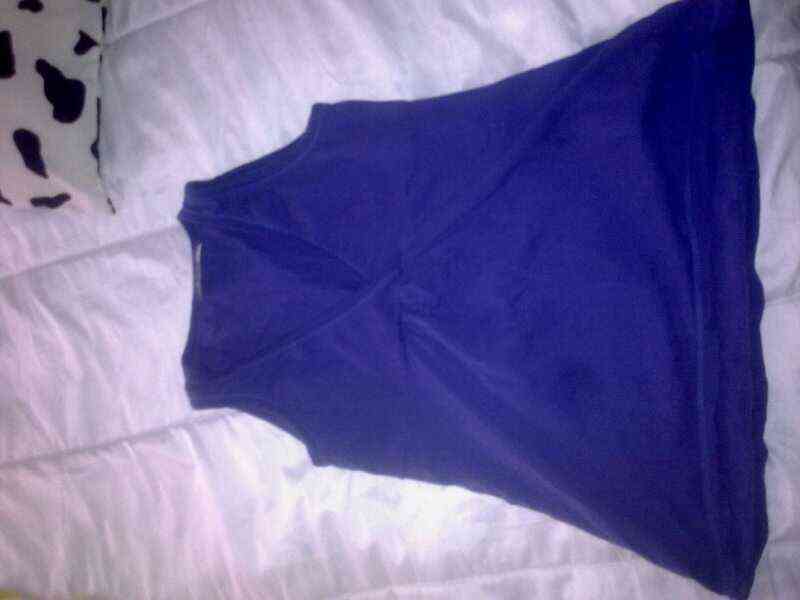 Camiseta morada