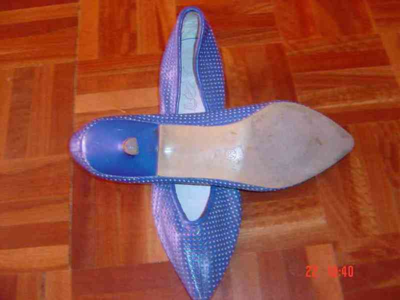 Regalo sandalias azul klein