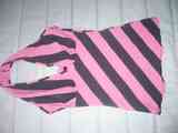 52-camiseta rosa y negra (pame)