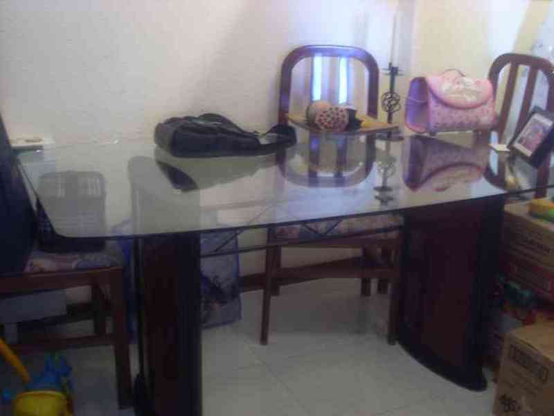 Se regala  mesa comedor