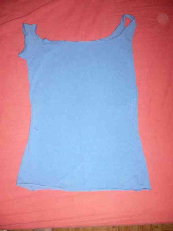 79-camiseta azul (una)