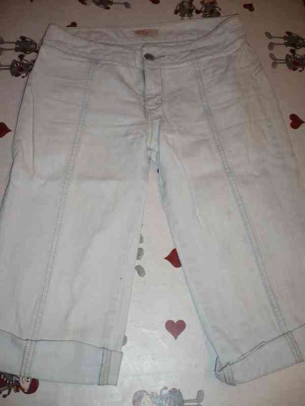 124-pantalon 3/4 clarito