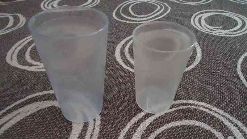 2 vasos plastico(sophia)