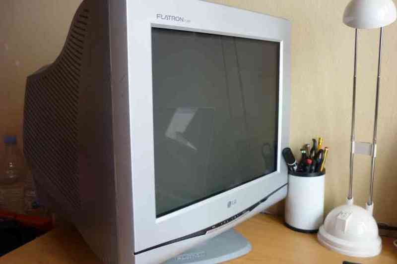 Regalo monitor ordenador lg flatron f700p