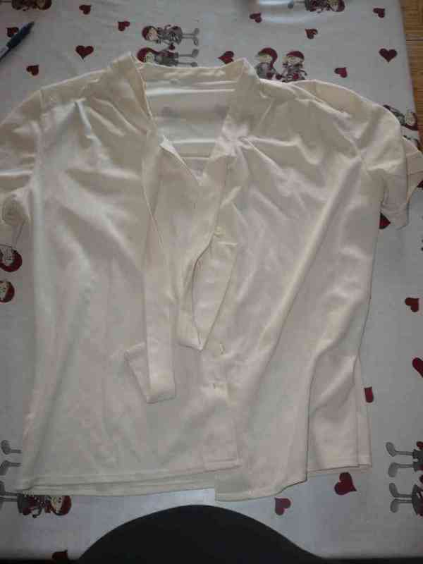 Camisa beige (incendio)