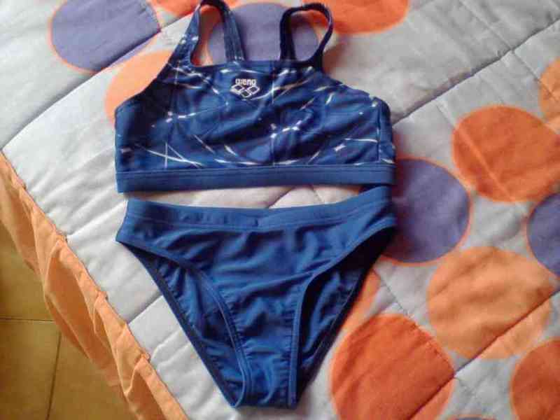 Bikini azul talla 12 años