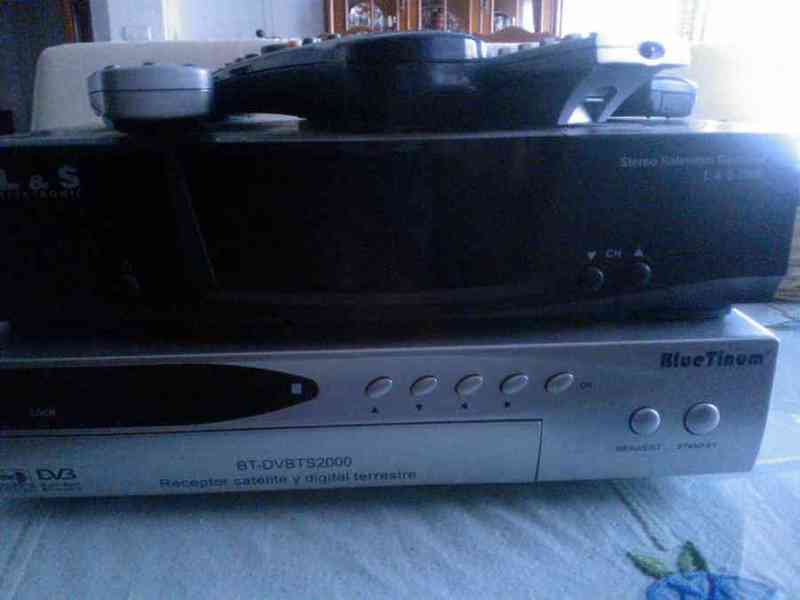 Receptor satélite analógico y 1 digital