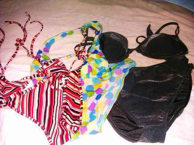 3 bikinis.........rosanun