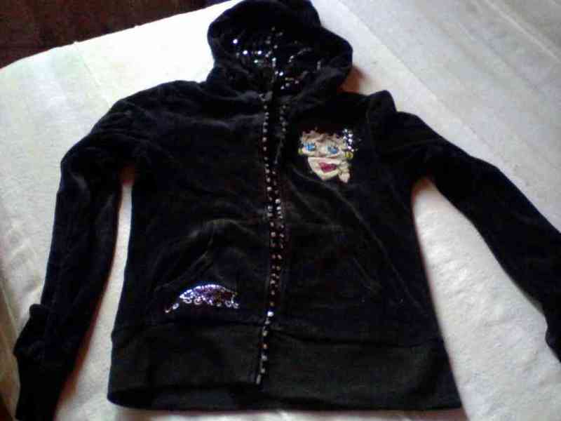 Chaquetita betty boop (cremallera rota)